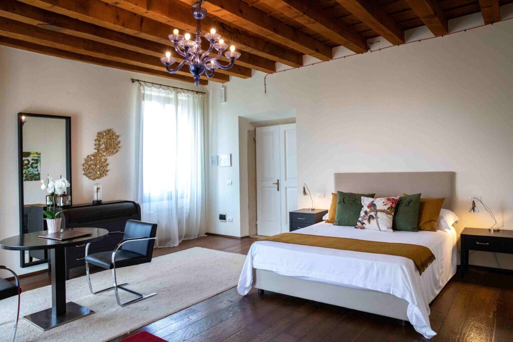 "Villa"
